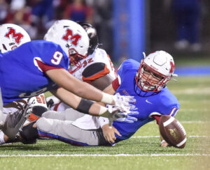 Trey Dunn accounts for 6 touchdowns as South Charleston wins wild game vs. Morgantown 37-28